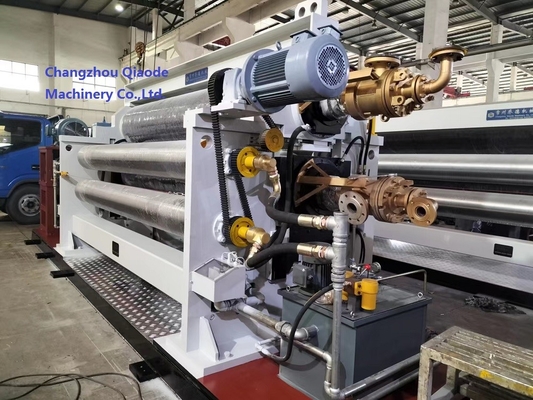 φ560×2920 μη υφανθείσα μηχανή αυτόματο 550m/Min αποτύπωσης σε ανάγλυφο υφάσματος
